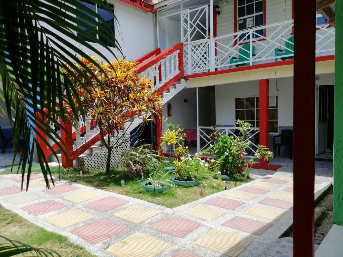 Hotel Posada Valerie Archibolds Exterior foto
